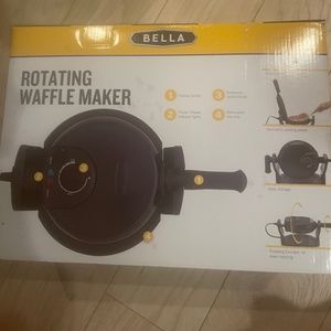 Rotating waffle maker